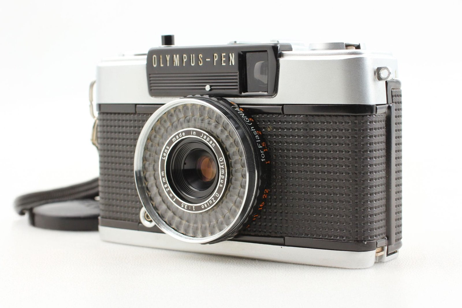Olympus Pen EE-3 : 72 photos par pellicule, sans pile | Pelloche.com