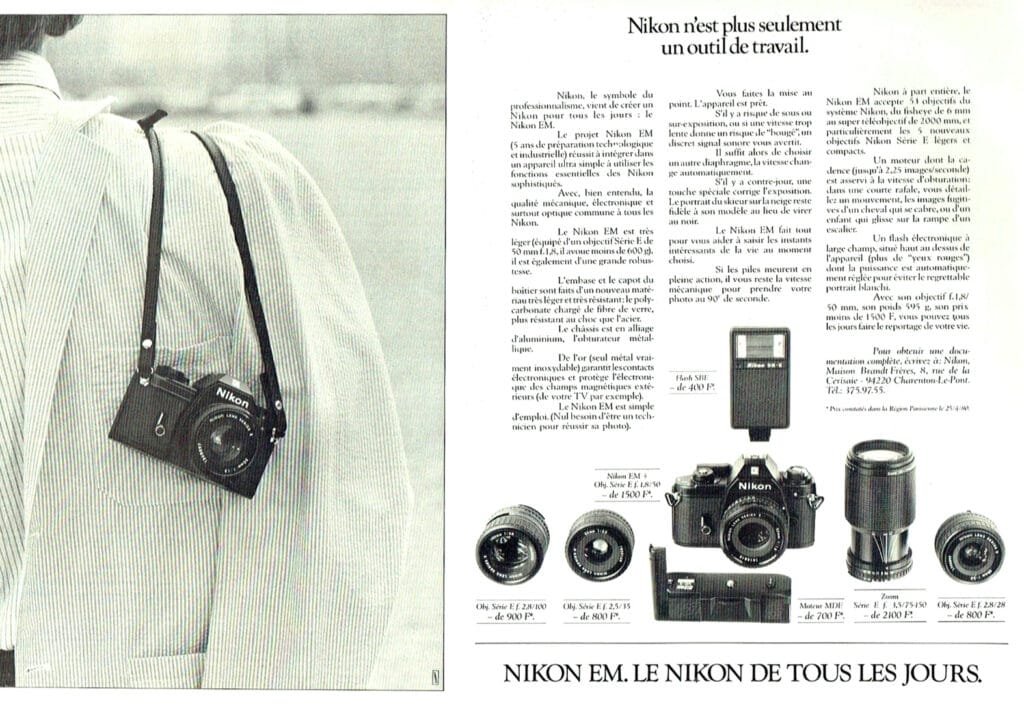Publicité française du Nikon EM présentant le reflex comme “le Nikon de tous les jours” avec objectifs Series E et accessoires.