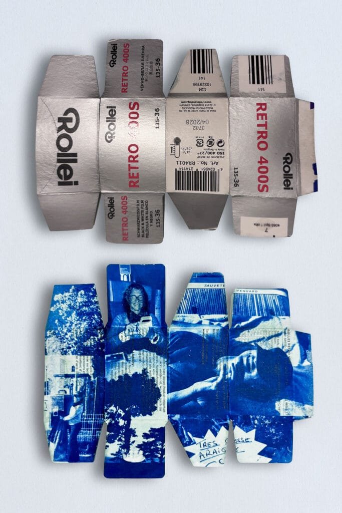 Boîte de pellicule Rollei 400S dépliée recto verso, cyanotype réalisé à partir de photos prises à Pornichet à l'Olympus Mju II