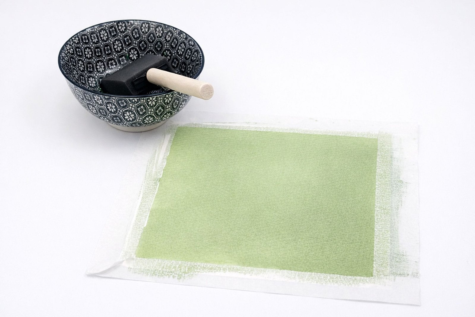 apier aquarelle Clairefontaine enduit d'émulsion cyanotype verte, avec bordure blanche laissée par le scotch papier